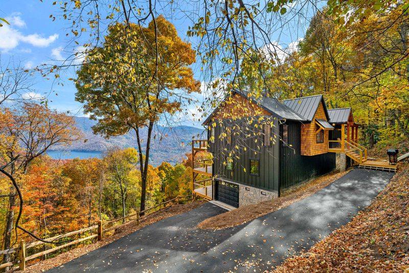 Vacation rental home in NC mountains with view
