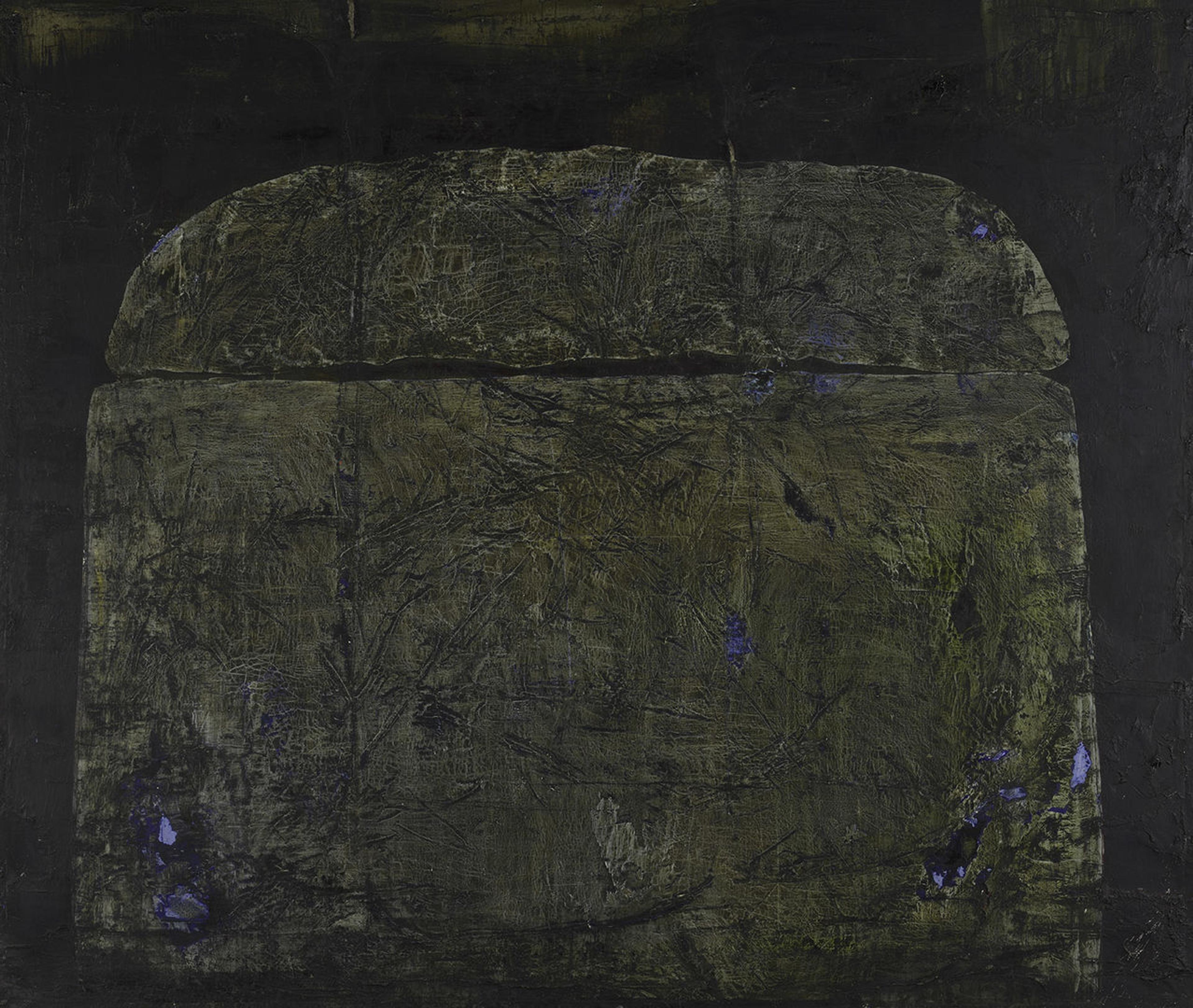 Guano (Menhir) by Judit Reigl is a painting of an imposing and ambiguous mound centrally positioned against a dark backdrop.