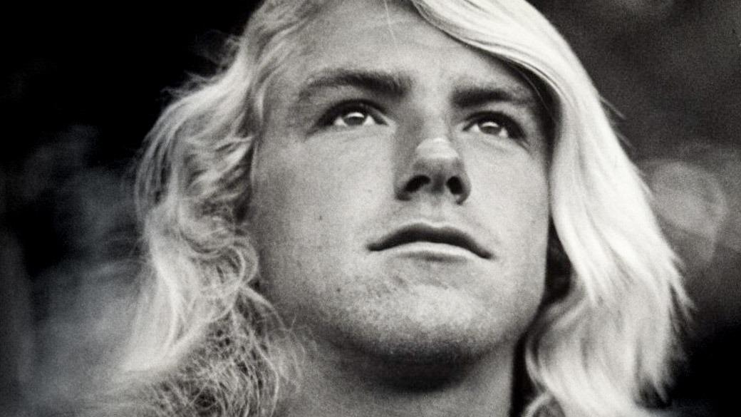 Bruce Valluzzi featured - Encyclopedia of Surfing