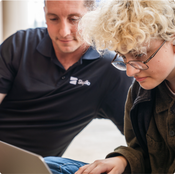 Skydio support going over training with a customer