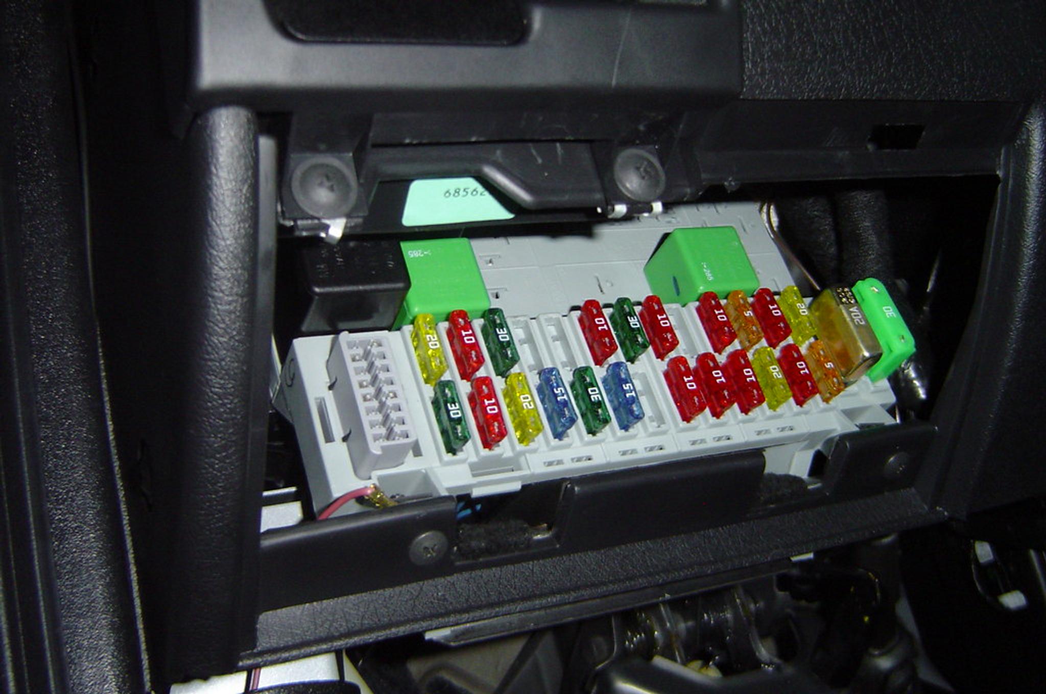 car fuse box, car lights